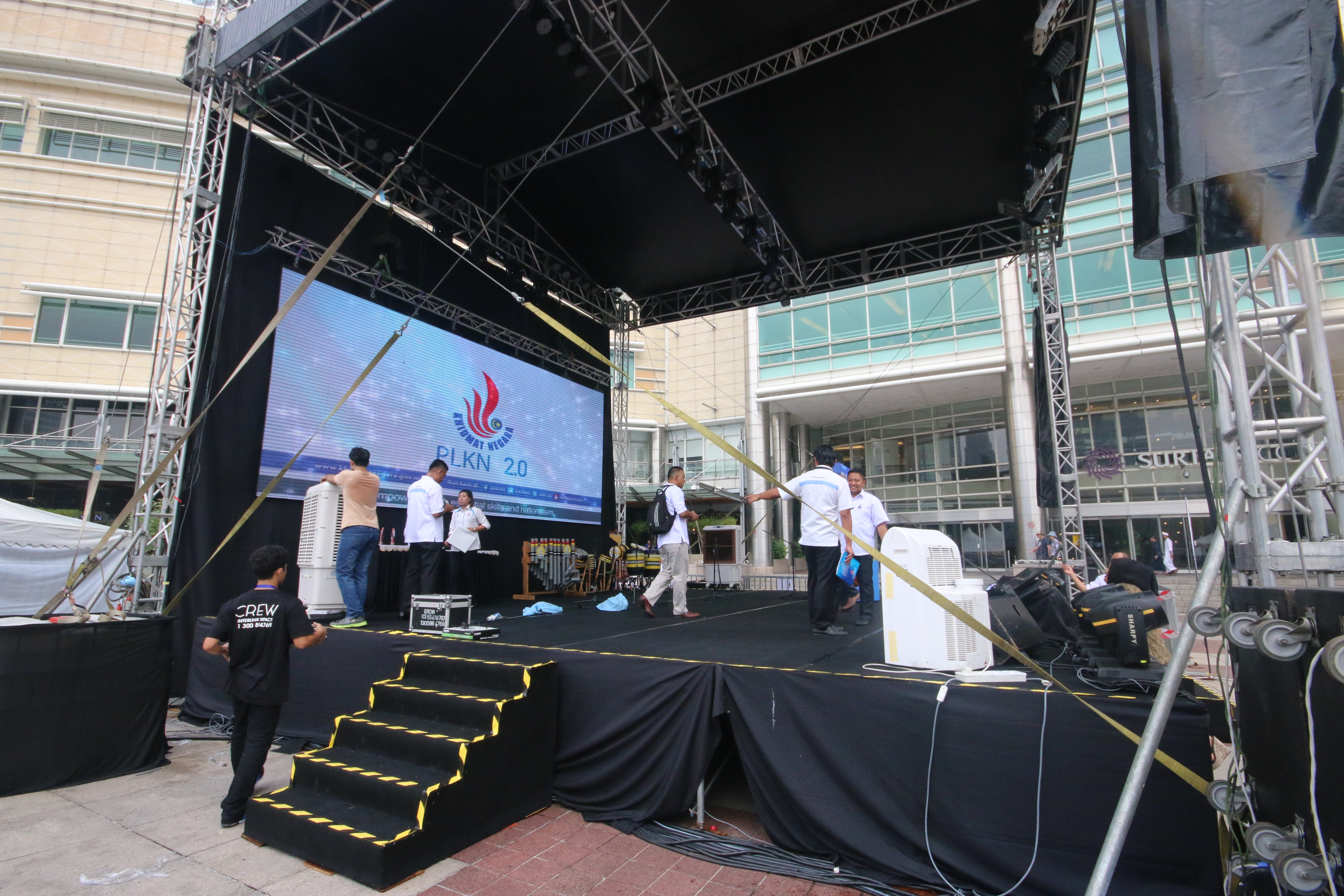 Stage Setup & Production